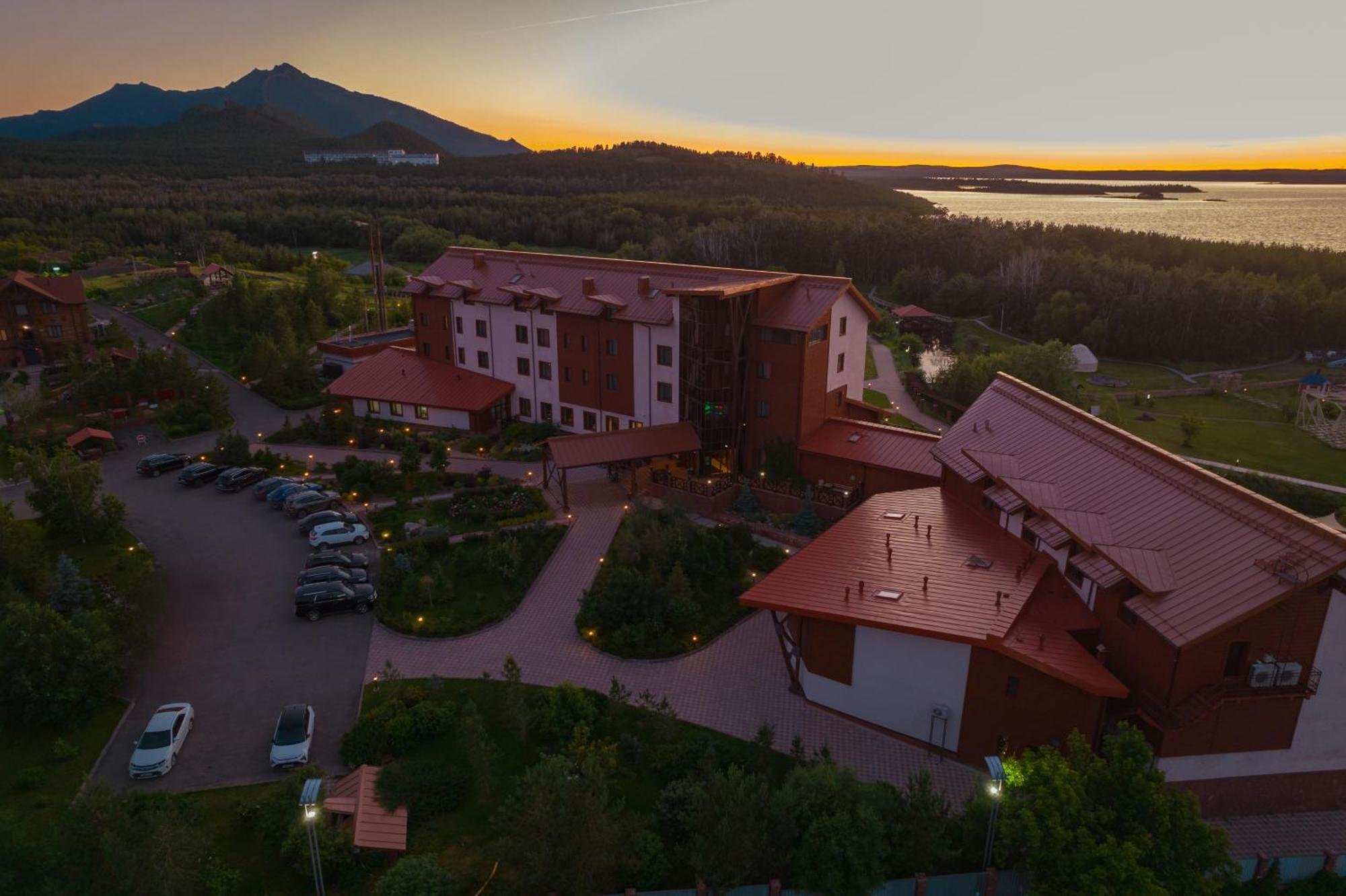 Terrassa Park Hotel Borovoe Bagian luar foto
